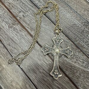 Sarah Coventry Gold Tone Cross Necklace Limited Edition 1975